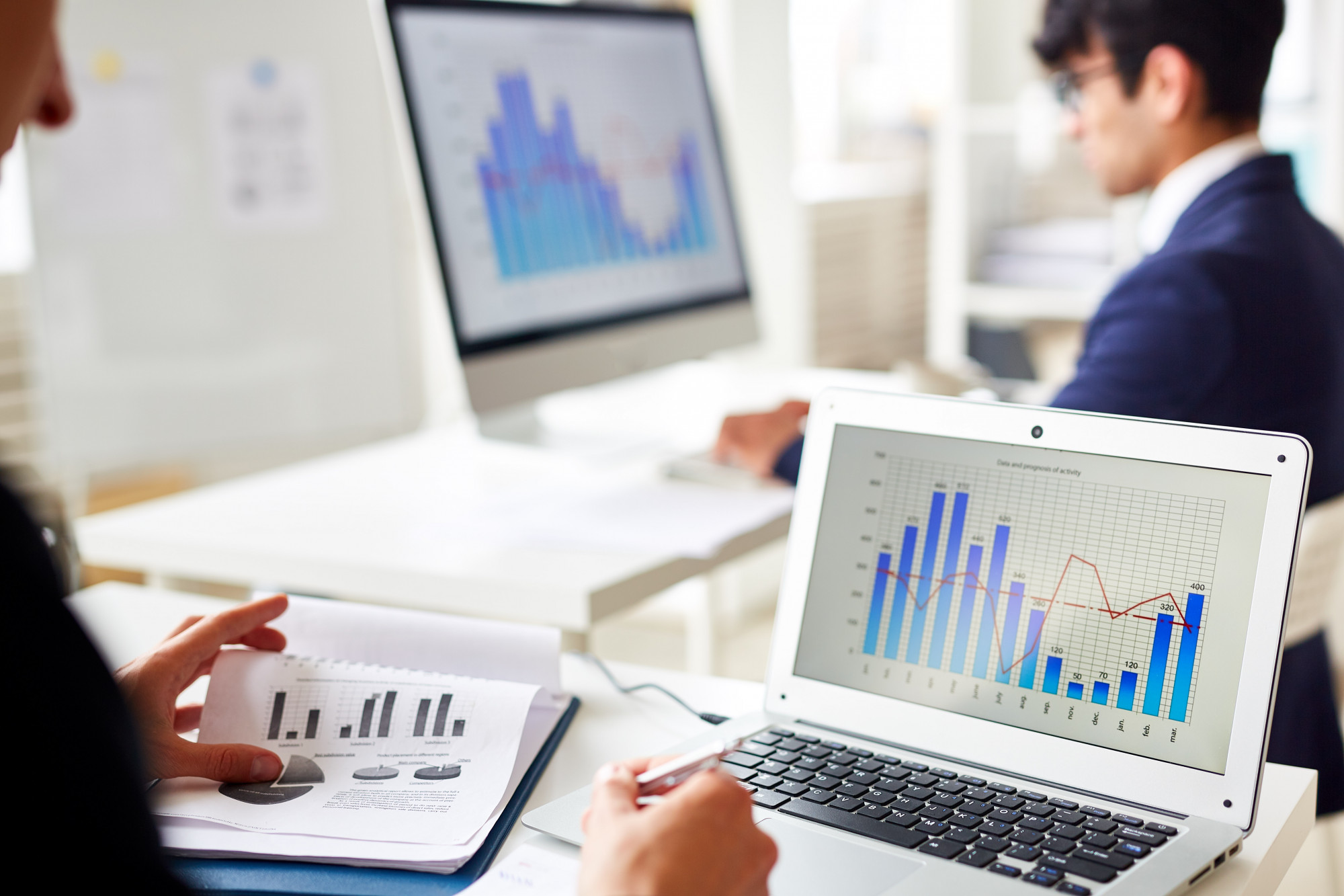 CRM & Dealer Dashboard